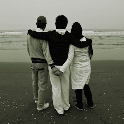 پنچر کنید چرخ این عشق ها را