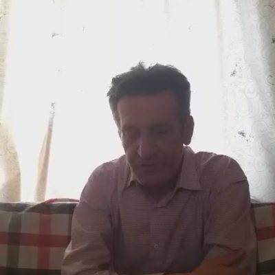 به باغ می اندیشم